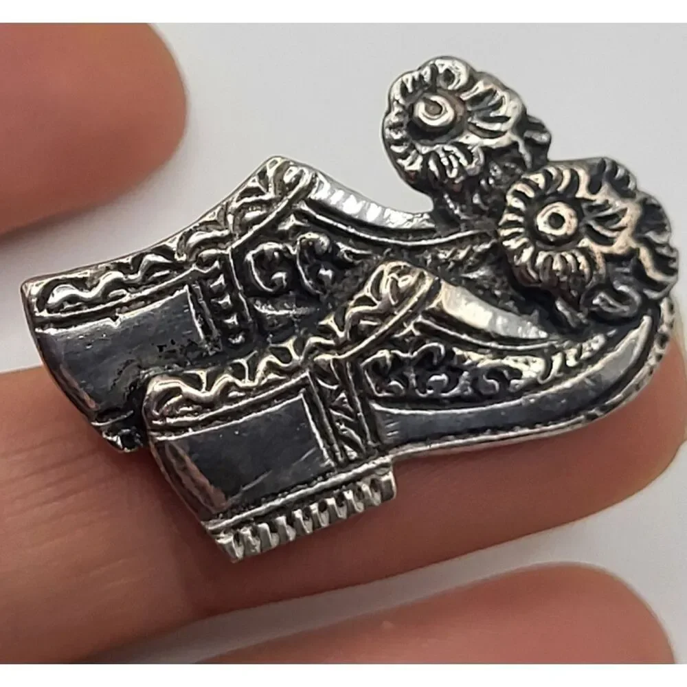 Vintage Silver 800 Brooch Pin Tsarouchi Evzones Shoe 1.5in